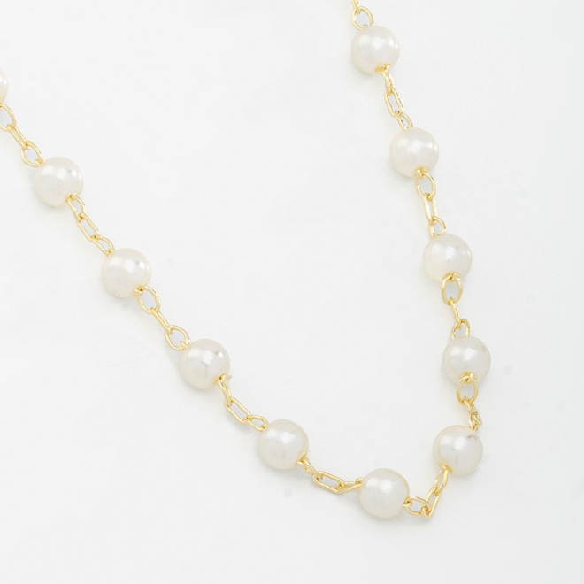 GR-00935 COLAR BANHADO A OURO 18K COM PÉROLAS INTERCALADAS EM CORRENTE DELICADA,
