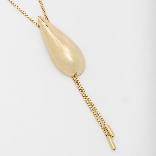 GR-01264 COLAR GRAVATINHA BANHADO A OURO 18K COM PINGENTE EM FORMATO DE GOTA LISA