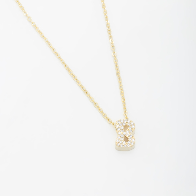 GR-01740 COLAR BANHADO A OURO 18K COM PINGENTE DE LETRA CRAVEJADO EM ZIRCÔNIAS