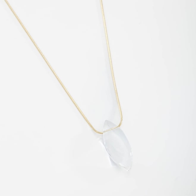 GR-01916 COLAR COM PINGENTE EM CRISTAL TRANSPARENTE LAPIDADO