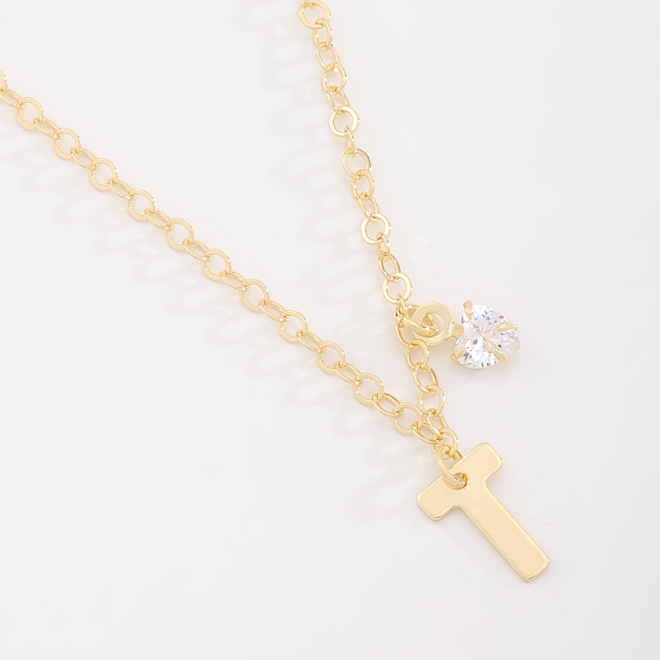 GR-02037 COLAR BANHADO A OURO 18K COM PINGENTE DE LETRA E DETALHE EM ZIRCÔNIA