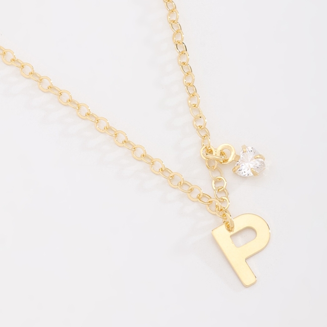 GR-02037 COLAR BANHADO A OURO 18K COM PINGENTE DE LETRA E DETALHE EM ZIRCÔNIA