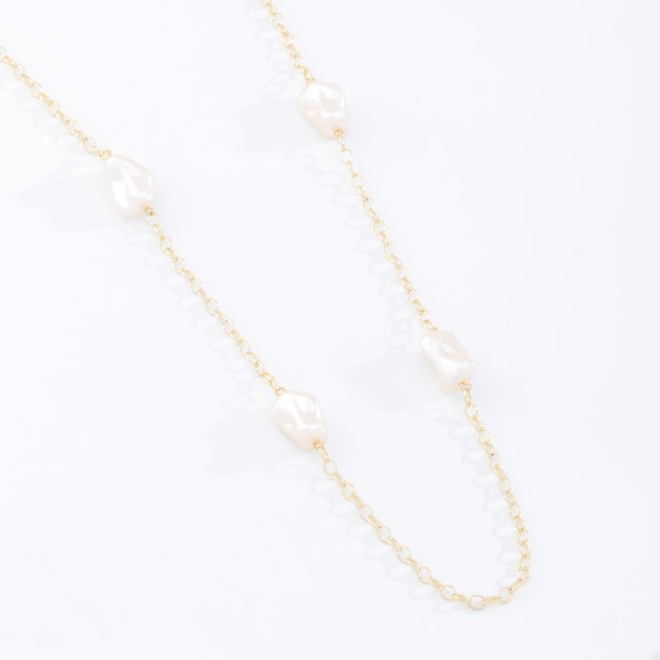 GR-02161 COLAR BANHADO A OURO 18K LONGO COM PÉROLAS ORGÂNICA