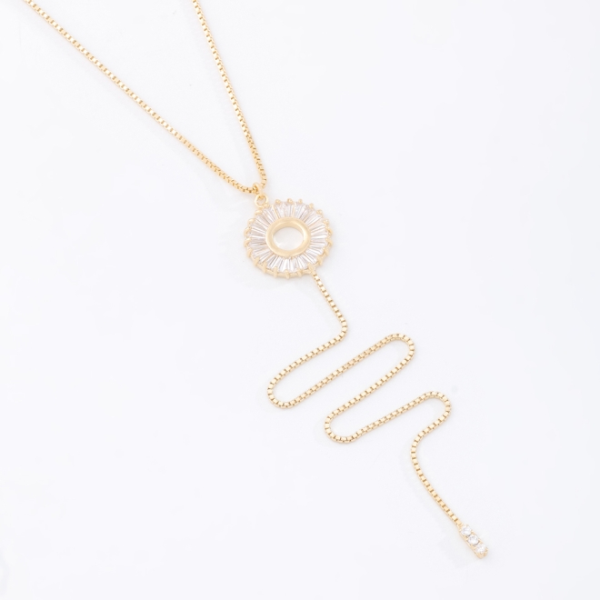 GR-02263 COLAR BANHADO A OURO 18K COM PINGENTE REDONDO EM ZIRCÔNIAS E DETALHE EM CORRENTE PENDENTE