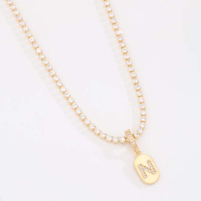 GR-02317 GARGANTILHA BANHADA A OURO 18K RIVIERA COM PINGENTE DE LETRA
