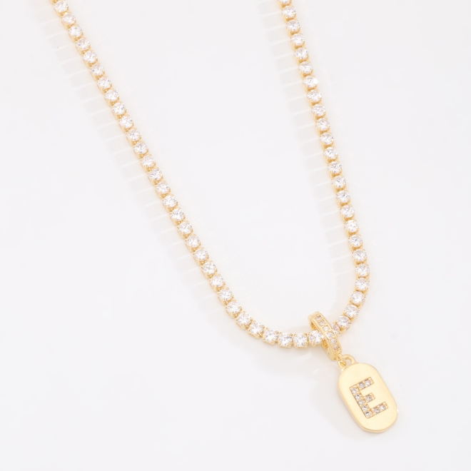 GR-02317 GARGANTILHA BANHADA A OURO 18K RIVIERA COM PINGENTE DE LETRA