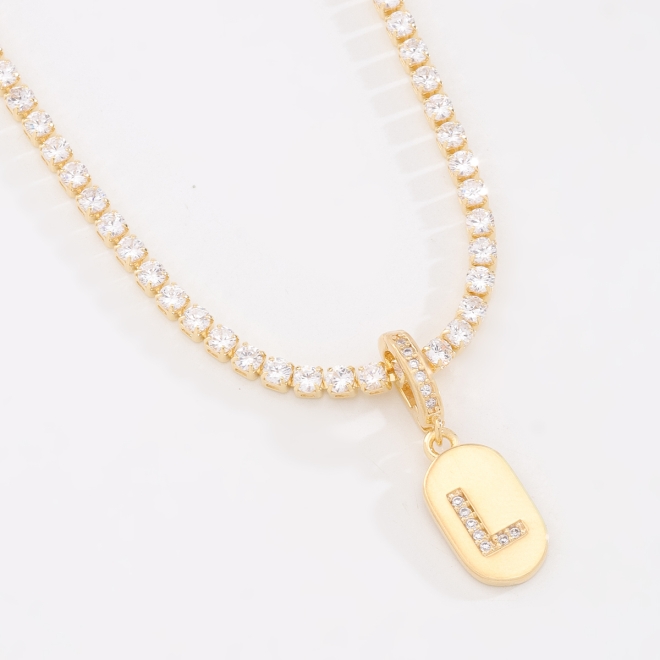 GR-02317 GARGANTILHA BANHADA A OURO 18K RIVIERA COM PINGENTE DE LETRA