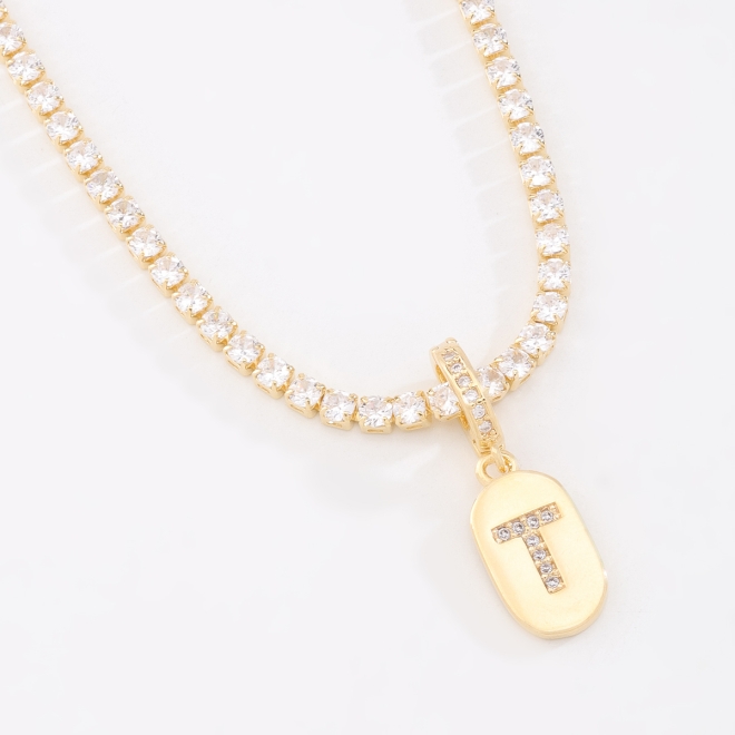 GR-02317 GARGANTILHA BANHADA A OURO 18K RIVIERA COM PINGENTE DE LETRA