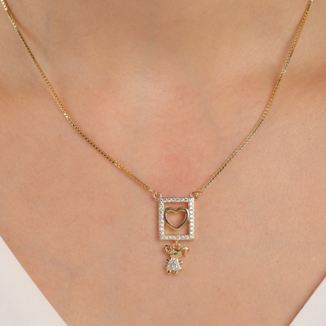 GR-02372 GARGANTILHA BANHADA A OURO 18K COM PINGENTE  DE MENINA