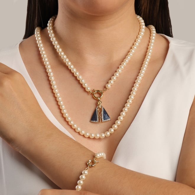 GR-01455 COLAR DE PÉROLAS BANHADO A OURO 18K COM DESIGN CLÁSSICO E ATEMPORAL