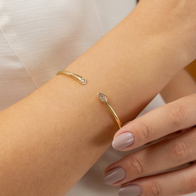 BL-00035 BRACELETE COM DETALHES DE ZIRCÔNIAS NAS EXTREMIDADES