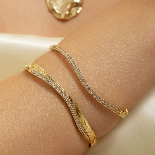 PR-0121 PULSEIRA BANHADA A OURO 18K COM CORRENTE ESTILO FITA LAMINADA