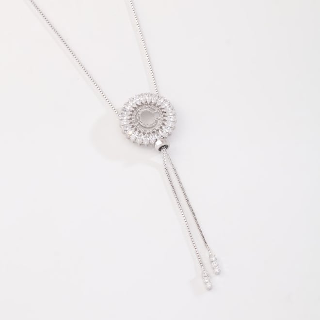 OUTGB-2517 COLAR AJUSTÁVEL FOLHEADO A RÓDIO BRANCO COM LETRA CRAVEJADA EM ZIRCÔNIAS E DETALHE EM GOTA