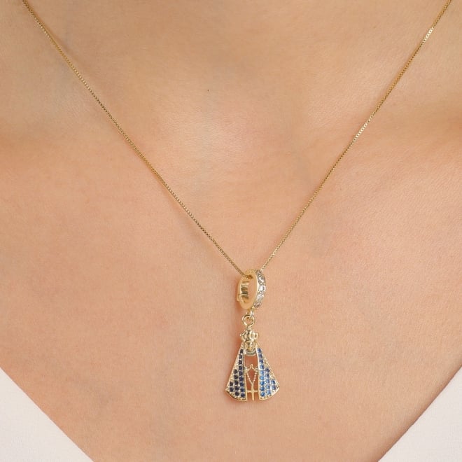 PG-00271-PINGENTE NOSSA SENHORA APARECIDA CRAVEJADO EM ZIRCÔNIA