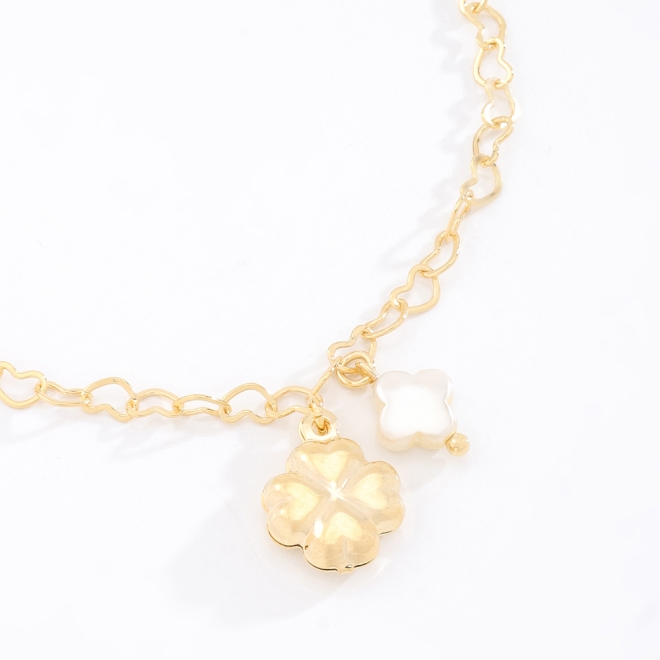 PU-00803 PULSEIRA EM FORMATO DE TREVO E DETALHE DE FLOR EM PÉROLA
