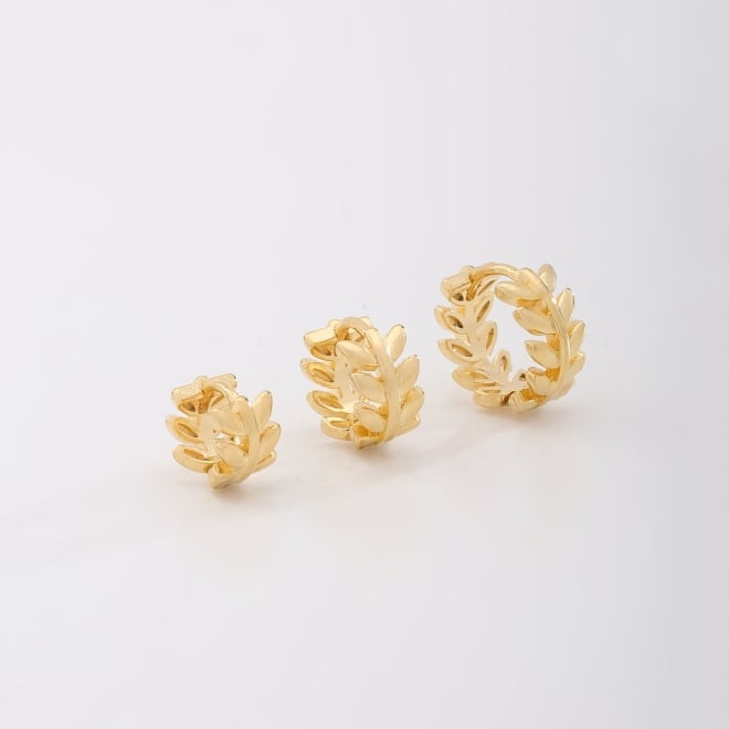 TAC-0067 TRIO DE BRINCOS COM DESIGN EM FOLHAS