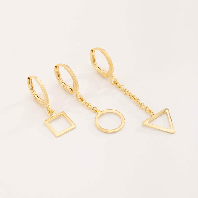 TAQ-00025 BRINCO BANHADO A OURO 18K COM ARGOLAS E PINGENTES GEOMÉTRICOS